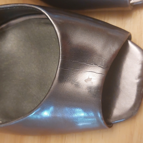 EUC. Nine West Size 8.5 High Heel Shoes - Picture 2 of 7